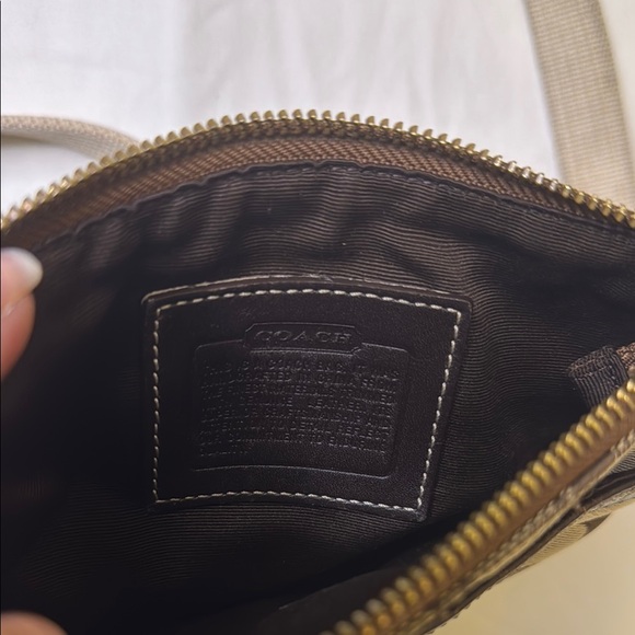 Coach Signature Turnlock Swingpack‎ Crossbody | Canvas & Leather Trim - Picture 3 of 14